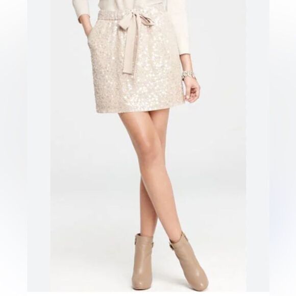 NEW Ann Taylor Mixed Sequins Mini Skirt with Bow Tie Elastic Waist Size Large - Picture 1 of 10